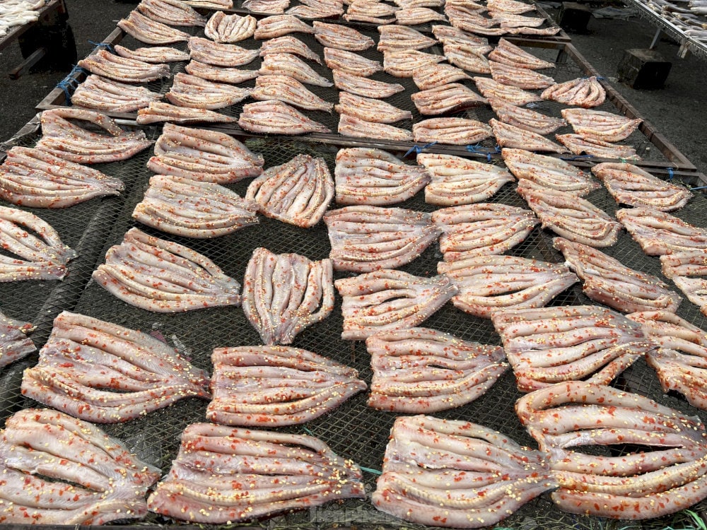 Dried seafood is widely available at Phu Quoc’s local markets and is a top pick for tasty, lasting souvenirs